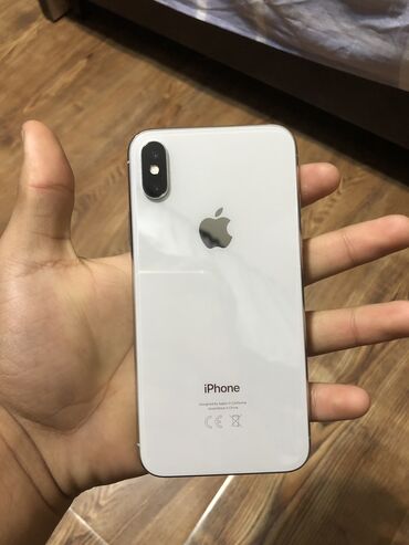 Apple iPhone: IPhone X, Б/у, 64 ГБ, Белый, 73 %