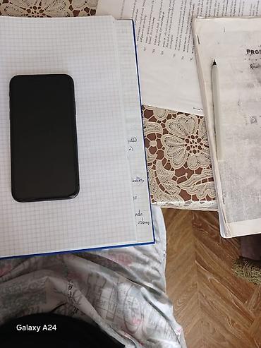 Apple iPhone: IPhone 11, 64 GB, Qara — 15