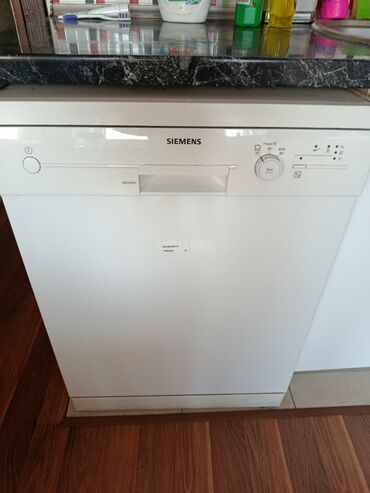 Qabyuyan maşınlar: Qabyuyan maşın Samsung, Tam qabaritli (60 sm.), Quraşdırılan, İşlənmiş