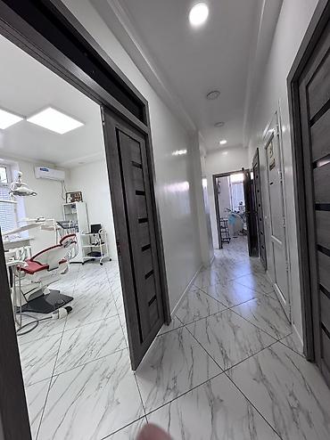 Продажа офисов: Продажа офисов 60 м², С ремонтом, С мебелью, Многоэтажное здание, 1 этаж — 3