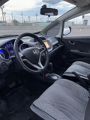 тоталка ош: Honda Fit: 2011 г., 1.5 л, Автомат, Бензин, Хэтчбэк — 10