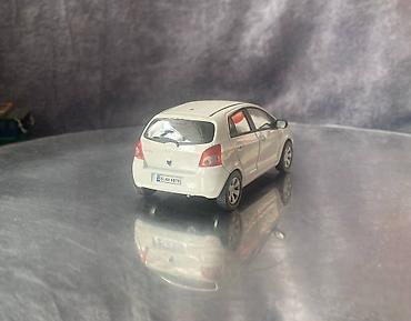 model 1: Toyota, 2010 il, 1:43, Dəmir, Ödənişli çatdırılma — 9