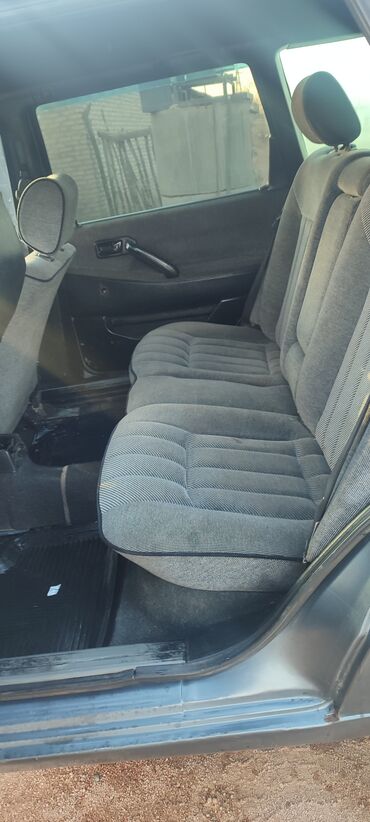 Volkswagen: Volkswagen Passat Variant: 1989 г., Механика, Бензин, Универсал — 6