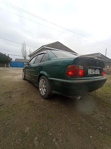BMW: BMW 3 series: 2 l | 1993 il Sedan — 8