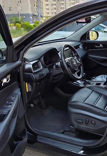 akcent 2017: Kia Sorento: 2 л | 2017 г. Кроссовер — 7