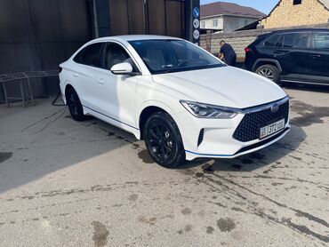 зарядное устройство для электромобиля: BYD : 2021 г., 2 л, Автомат, Электромобиль, Седан