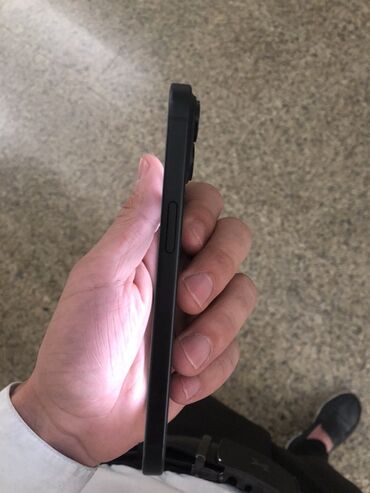 Apple iPhone: IPhone 15, 128 GB, Qara, Face ID — 5