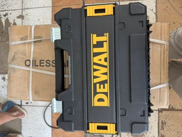 Лазерные уровни: Лазерный уровень Dewalt с зеленым лучом поставляется в комплекте с at lalafo.kg — 4 Лазерные уровни: Лазерный уровень Dewalt с зеленым лучом поставляется в комплекте с — 4