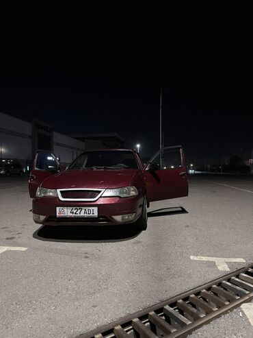 Другие автомобили: Легковой седан, темно-бордовый цвет. Кузов 4-дверный, классический — 6