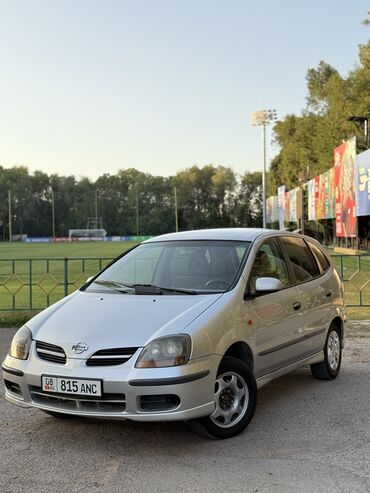 нива 4 двери: Nissan Almera Tino: 2001 г., 1.8 л, Механика, Газ, Хетчбек