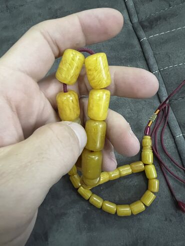 Təsbehlər: Salam çox qədimi 33 dənəli Şirə yağbal kehreba satiram basi cixan — 7