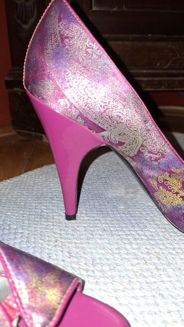 Salonke: Salonke, 39.5 — 3