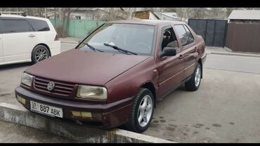 Volkswagen: Volkswagen Vento: 1995 г., 1.8 л, Механика, Бензин, Седан