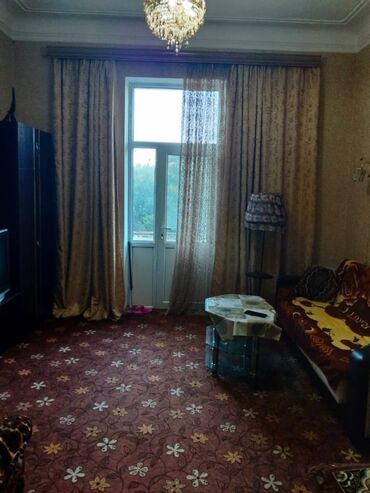 ucar rayonu: Xətai Rayonu NZS Qəsəbəsi Babək Prospekti Gəncə Mərasim Evi 2 otaq