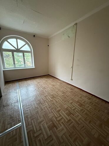 Долгосрочная аренда домов: 200 м², 7 комнат, Парковка — 25