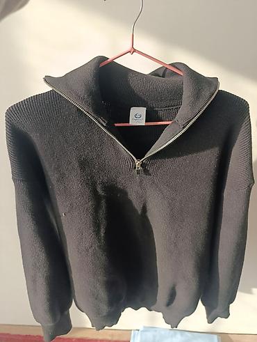 Черный трикотажный свитер с молнией до середины груди (half-zip)