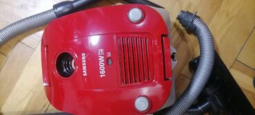 Klasični usisivači: Usisivač SAMSUNG 1600w na papirnu kesu kompletan dobar. Dobro vuče — 7