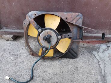 Auto delovi: Dodatni opis Ventilator hladnjaka Lada 2107 Riva sa postoljem broj 1 — 5