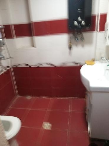 Azadliq prospekti metrosundan 10 deqiqelik mesafede 99 sayli mektebin — 2