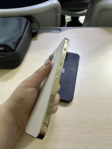 Apple iPhone: IPhone 13 Pro Max, Б/у, 128 ГБ, Золотой, Защитное стекло, Чехол, 83 % — 6