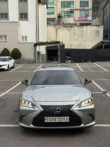 Lexus: Lexus ES: 2019 г., Гибрид, Седан — 1