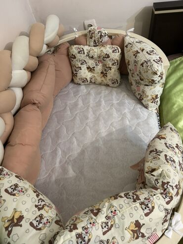 Oğlan və qız üçün, Yumru, Beşik, Dəst ilə, Matras ilə, Yellənmə mexanizmsiz