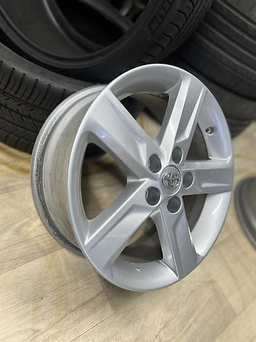 тойота камри диски 17: Литые Диски R 17 Toyota, Комплект, отверстий - 5, Б/у — 5