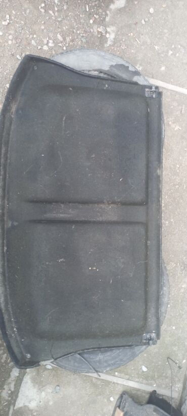 полка гольф 3: Крышка багажника Toyota 1993 г., Б/у, цвет - Черный,Оригинал