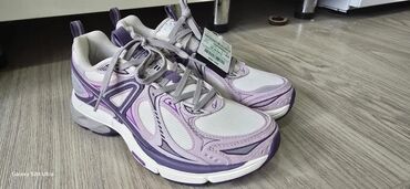 крос асикс: Кроссовки lining для бега унисекс в бело-фиолетовых тонах