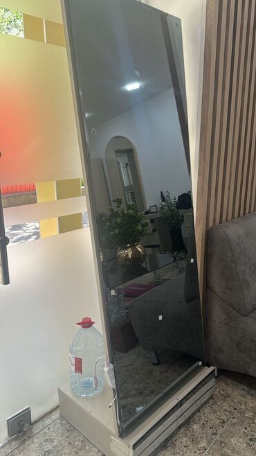 Güzgülər: Güzgü Döşəmə üstü, Düzbucaqlı, Dekorativ, Əl işi