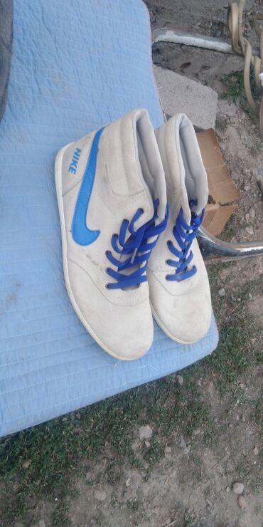 умут мороженое бишкек в Кыргызстан | Унаа тетиктери: Ботинки буу 39 размер Nike оргиналот жилой |массив умут ул умут4