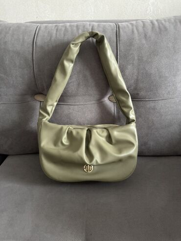 Çantalar: Çiyin çantası — 21