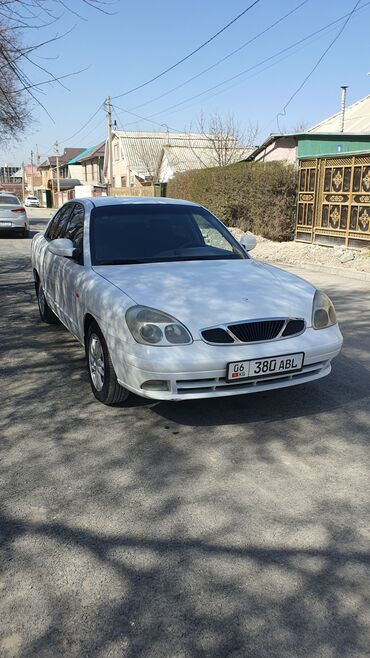 Daewoo: Daewoo Nubira: 1999 г., 1.6 л, Механика, Бензин, Седан