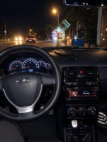 avto 444: VAZ (LADA) Priora: 1.6 l | 2013 il 381546 km Hetçbek — 2