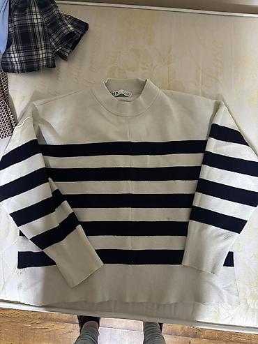 Полосатый свитер ZARA - Бренд: ZARA - Модель: трикотажный свитер с at lalafo.kg Полосатый свитер ZARA - Бренд: ZARA - Модель: трикотажный свитер с