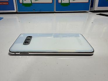 с 10 е: Samsung Galaxy S10e, Б/у, 128 ГБ, цвет - Белый, 2 SIM — 2