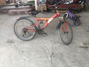 продаю раму: Продаю велосипед размер колец 24 из минусов надо перекрасить и надо
