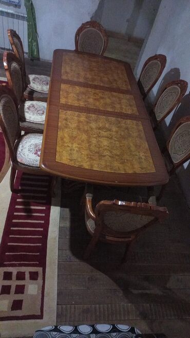 Masa və oturacaq dəstləri: Qonaq otağı üçün, İşlənmiş, Oval masa, 8 stul, Malayziya