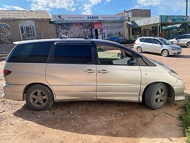 два авто: Toyota Estima: 2003 г., 2.4 л, Автомат, Минивэн — 1
