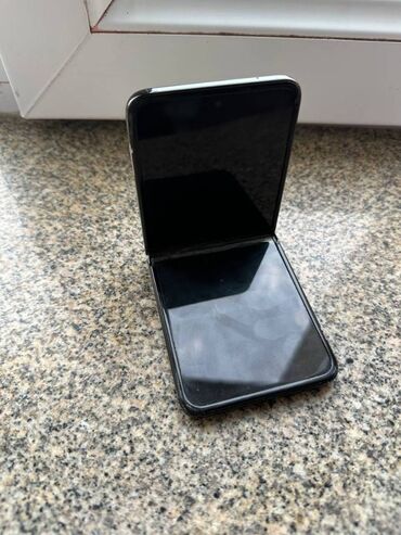 моторола телефон раскладушка: Samsung Galaxy Z Flip 3 5G, Колдонулган, 256 ГБ, түсү - Кара, 1 SIM, eSIM
