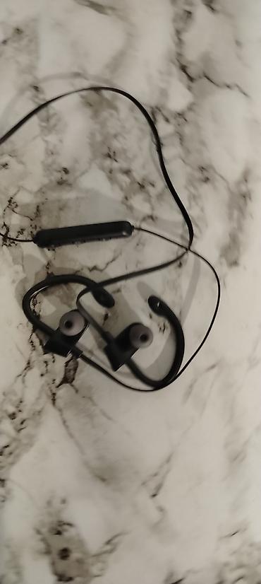 Qulaqcıqlar: Sport üçün boyunbağı tipli Bluetooth qulaqlıq - Dizayn: Qulaqüstü — 1