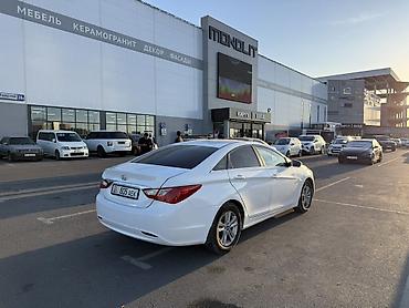 сары соната: Hyundai Sonata: 2010 г., 2 л, Автомат, Газ, Седан — 4