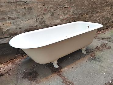 Sanitarije: Retro tučana kada sa nogicama visina 58 cm širina 73 cm dužina 171 — 1