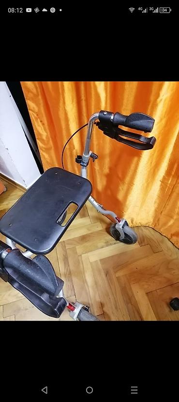 Hodalice, štake, štapovi za hodanje, kolica za hodanje: Stolica pokretna odlična

Mirjevo — 16