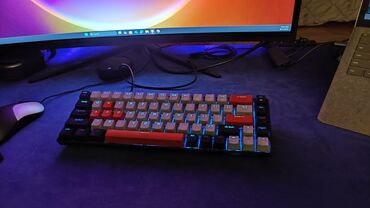 komputer klaviaturasi: Gaming Keyboard 60% satılır Blue switchdi, tep tezedi az istifde