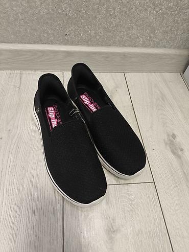 кроссовка: Кроссовки, 40.5, Skechers, Новый, цвет - Черный, Самовывоз — 2