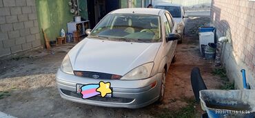 машина перевертыш: Ford Focus: 2000 г., 2 л, Автомат, Бензин, Седан