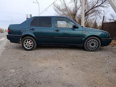 Volkswagen: Volkswagen Vento: 1996 г., 1.8 л, Механика, Бензин, Седан — 1
