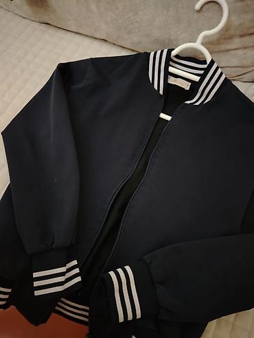 məktəb sunkasi: Məktəbli forması satılır. ətək jaket desti.Endirim etmək olar — 3