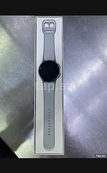 watch 3: Dairəvi displeyə və gümüşü korpusa malik Samsung Galaxy Watch6 ağıllı — 4